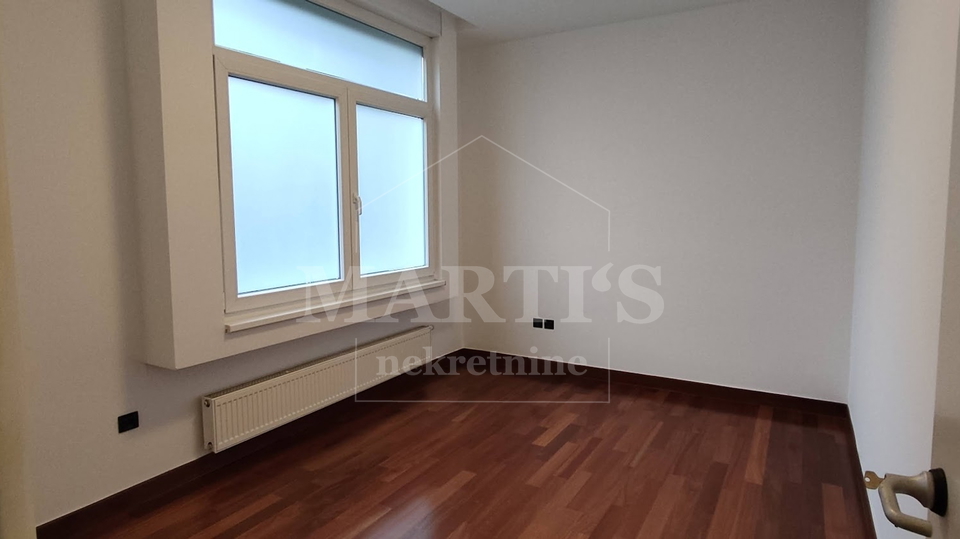 Pe&scaron;&ccaron;enica&comma; posl&period; prostor&comma; 144&period;57m2&comma; 4 sobe