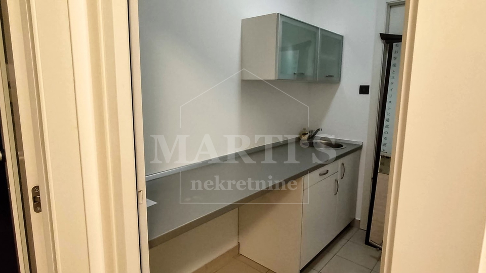 Pe&scaron;&ccaron;enica&comma; posl&period; prostor&comma; 144&period;57m2&comma; 4 sobe