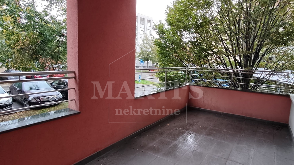 Pe&scaron;&ccaron;enica&comma; posl&period; prostor&comma; 144&period;57m2&comma; 4 sobe