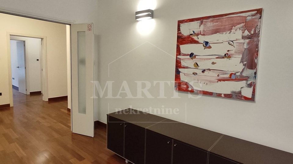 Pe&scaron;&ccaron;enica&comma; posl&period; prostor&comma; 144&period;57m2&comma; 4 sobe
