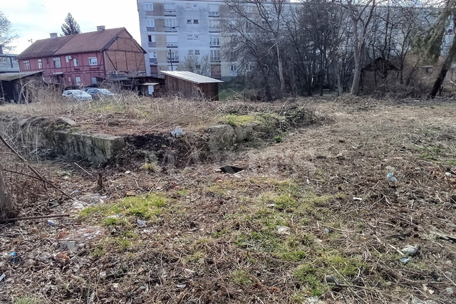 Karlovac, Banija, građevinsko zemljište, 691 m2