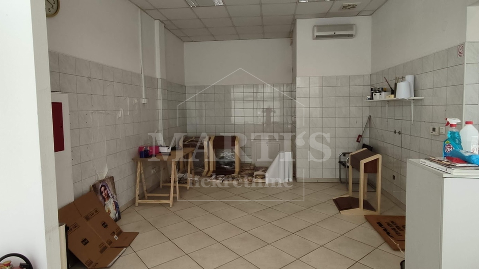 TRNAVA, posl. prostor - 100m2 + skladište 32m2, 6 PM