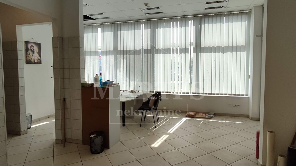 TRNAVA, posl. prostor - 100m2 + skladište 32m2, 6 PM