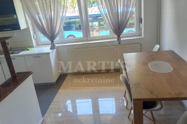 Ksaver, 2 stana, 67+55m2, 3+2sobe, terasa, prizemlje