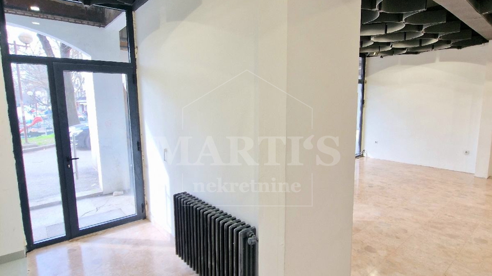 Commercial Property, 700 m2, For Sale, Zagreb - Voltino