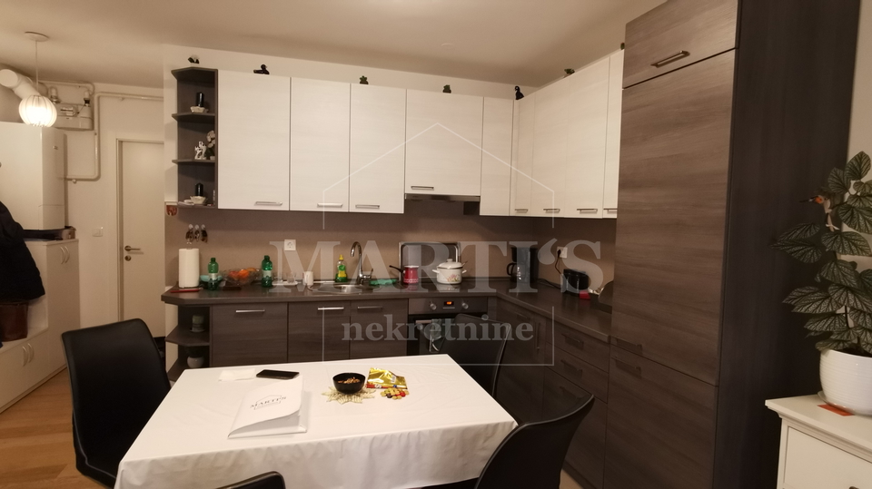 Ravnice&comma; 3-soban&comma; 51m2 &plus; balkon &plus; parking &plus; spremi&scaron;te