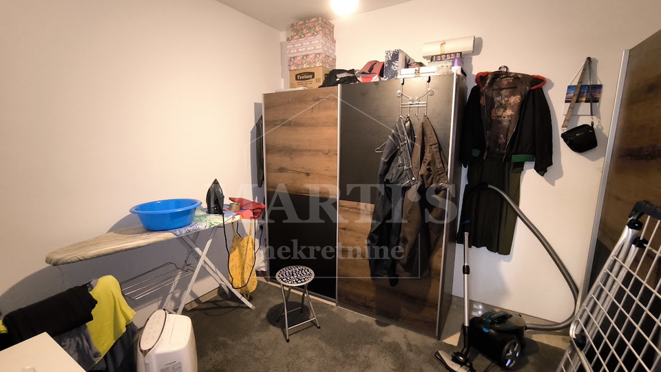 Gajnice&comma; 2-soban&comma; 78m2&comma; &plus; terasa&comma; dupla gara&zcaron;a&comma; vrt