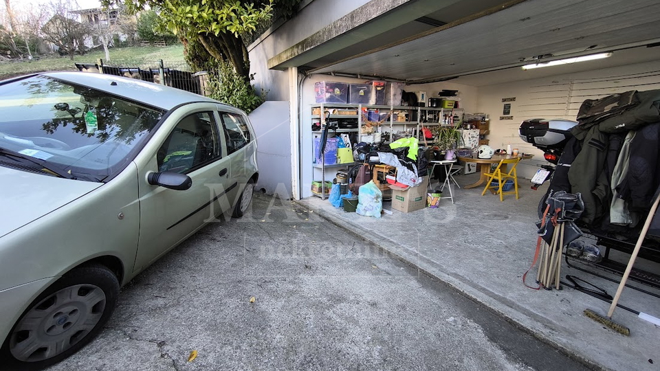 Gajnice&comma; 2-soban&comma; 78m2&comma; &plus; terasa&comma; dupla gara&zcaron;a&comma; vrt