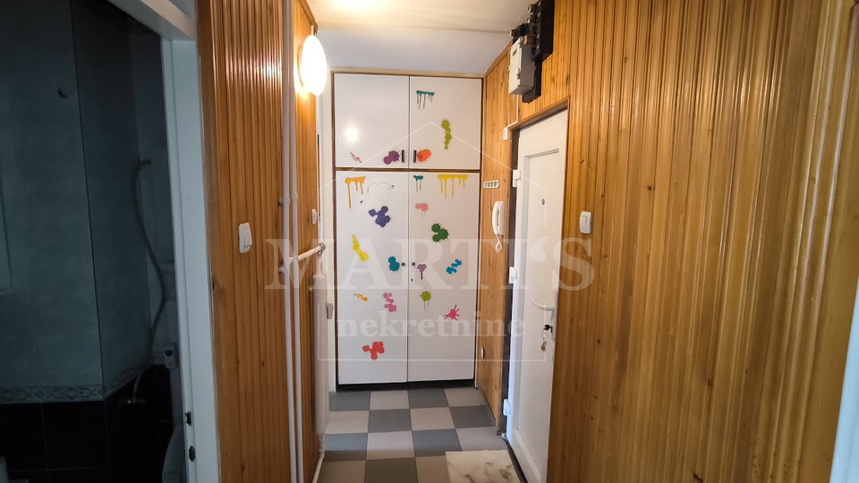 Apartment&comma; 38 m2&comma; For Sale&comma; Tre&scaron;njevka - Jug - Kne&zcaron;ija