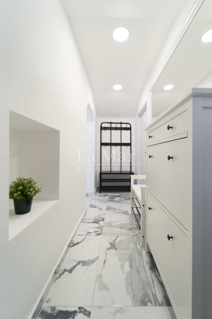 ZADAR- pogled na crkvu sv. Stošije, uređen stan, 4s