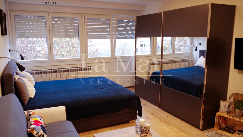 Zapruđe-56m2 ( 2 zasebne jedinice) , 8.kat