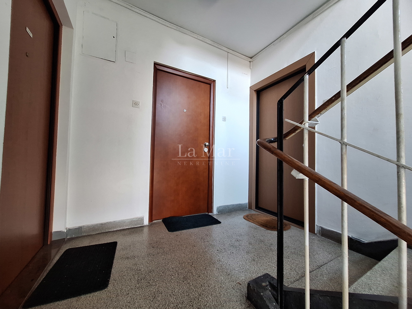 DRŽIĆEVA- 47m2, održavan dvosoban stan