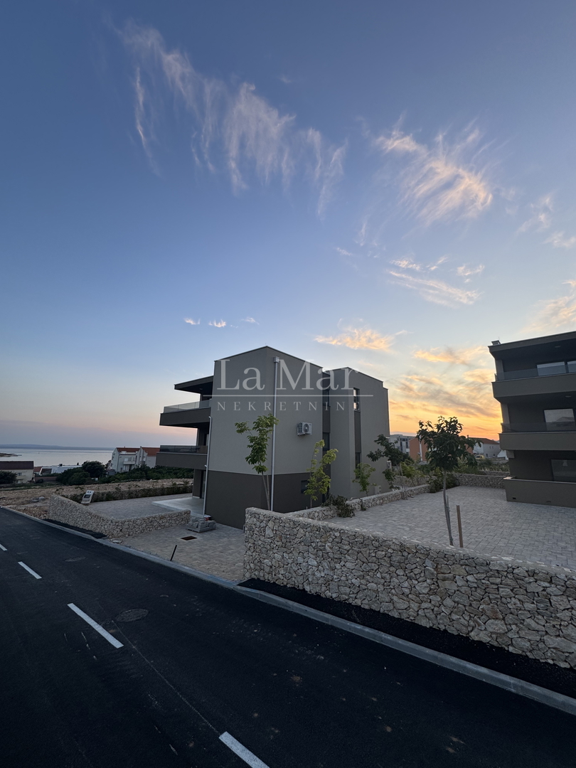 Novalja - Vrhunska novogradnja s pogledom na more - 79,33m2 - prizemlje