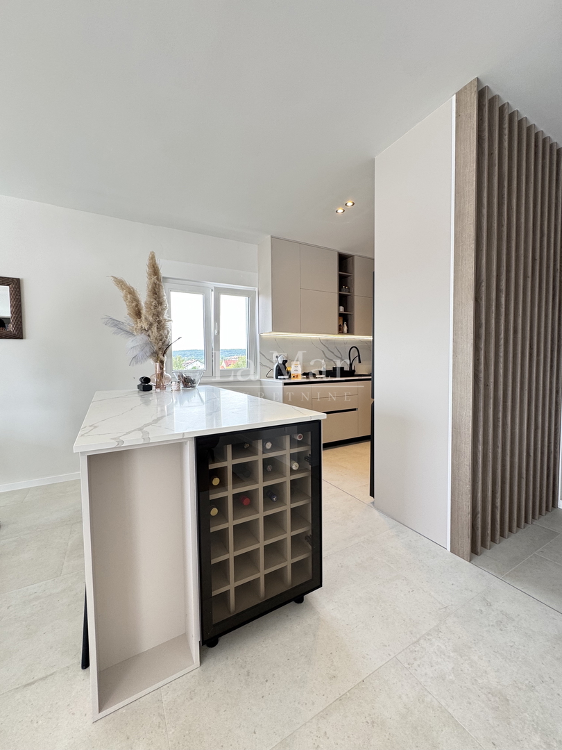 ZAPREŠIĆ- Luksuzan penthouse u novogradnji - 200 m2