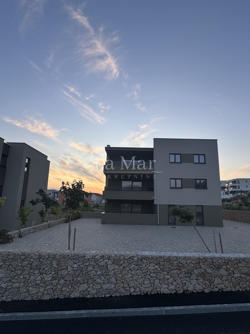 Novalja - Vrhunska novogradnja s pogledom na more -A3- 74.77 m2 - II kat