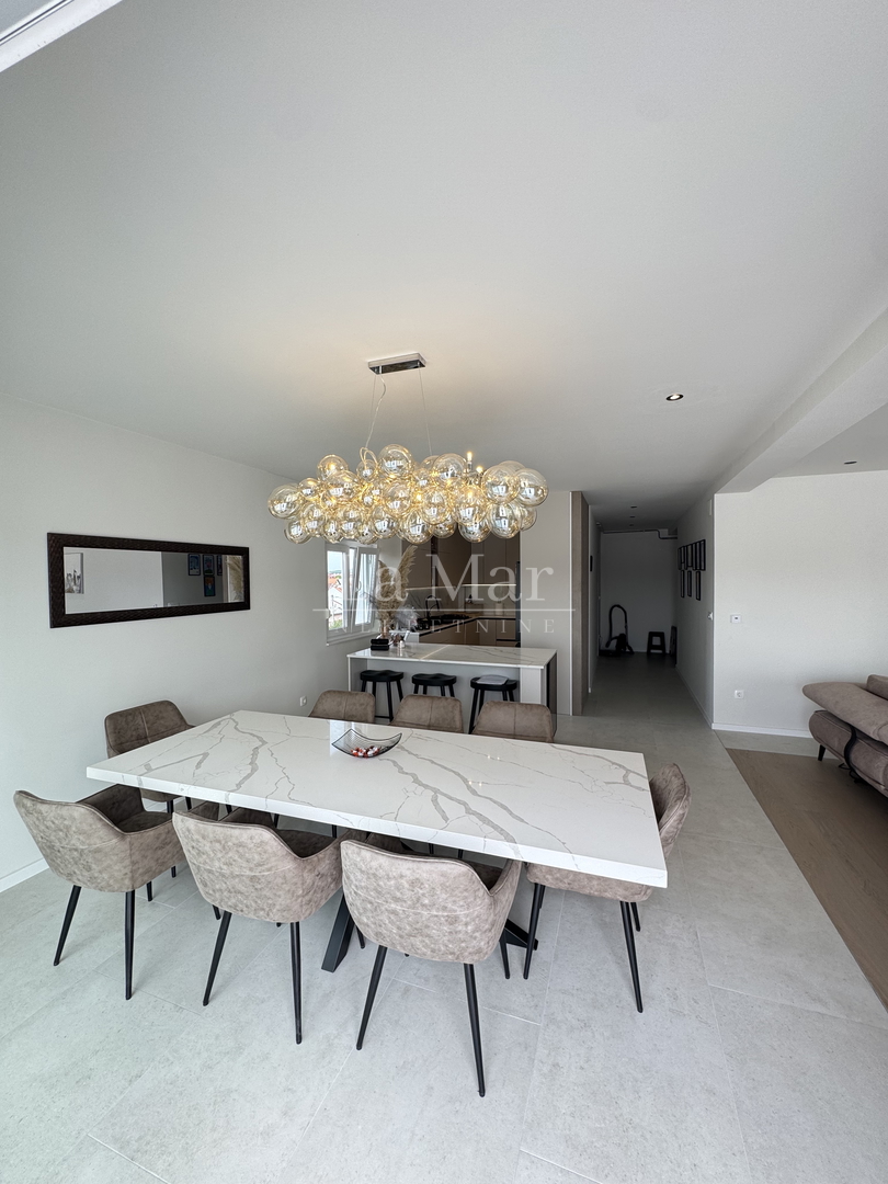 ZAPREŠIĆ- Luksuzan penthouse u novogradnji - 200 m2