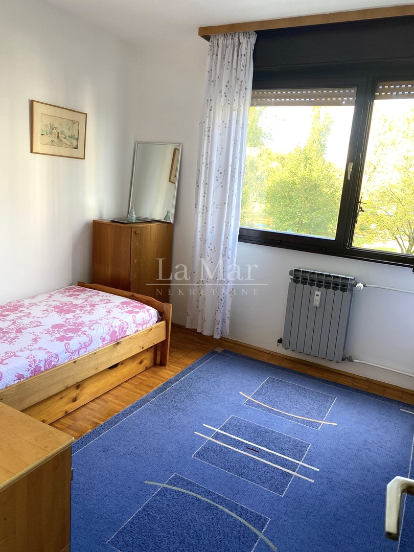 Jarun- trosoban stan - 78,66m2