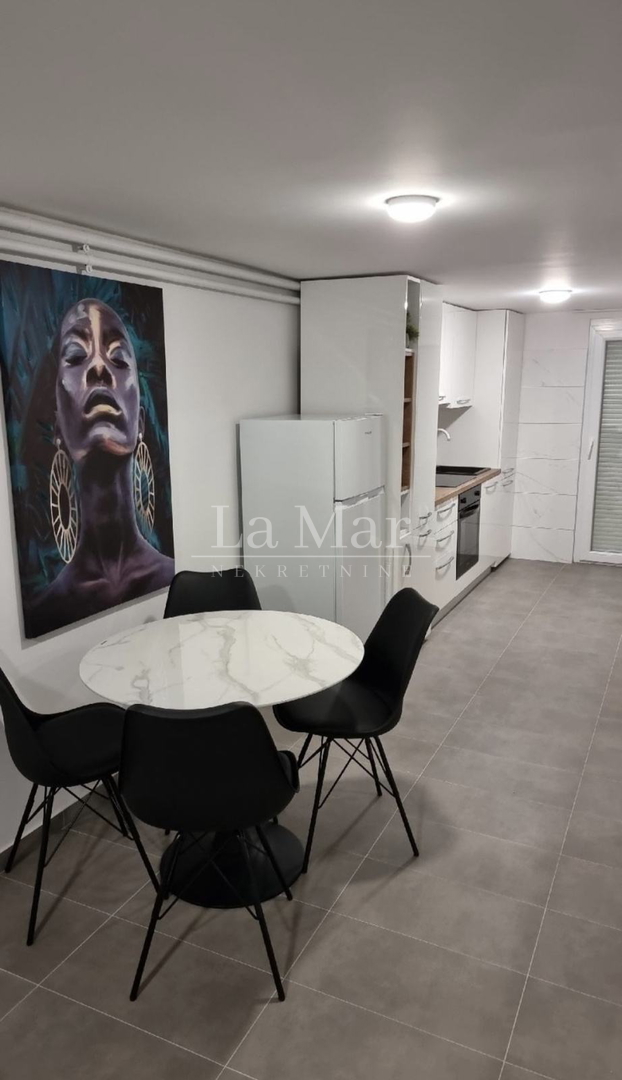 Donje svetice- dvosoban stan, 55 m2 + terasa