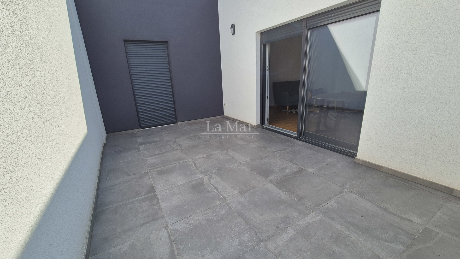 Sesvete, Brestje, NOVIJA GRADNJA 67m2, obiteljski 3 sobni namješten stan s 2 terase