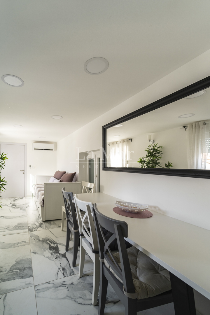 ZADAR- pogled na crkvu sv. Stošije, uređen stan, 4s