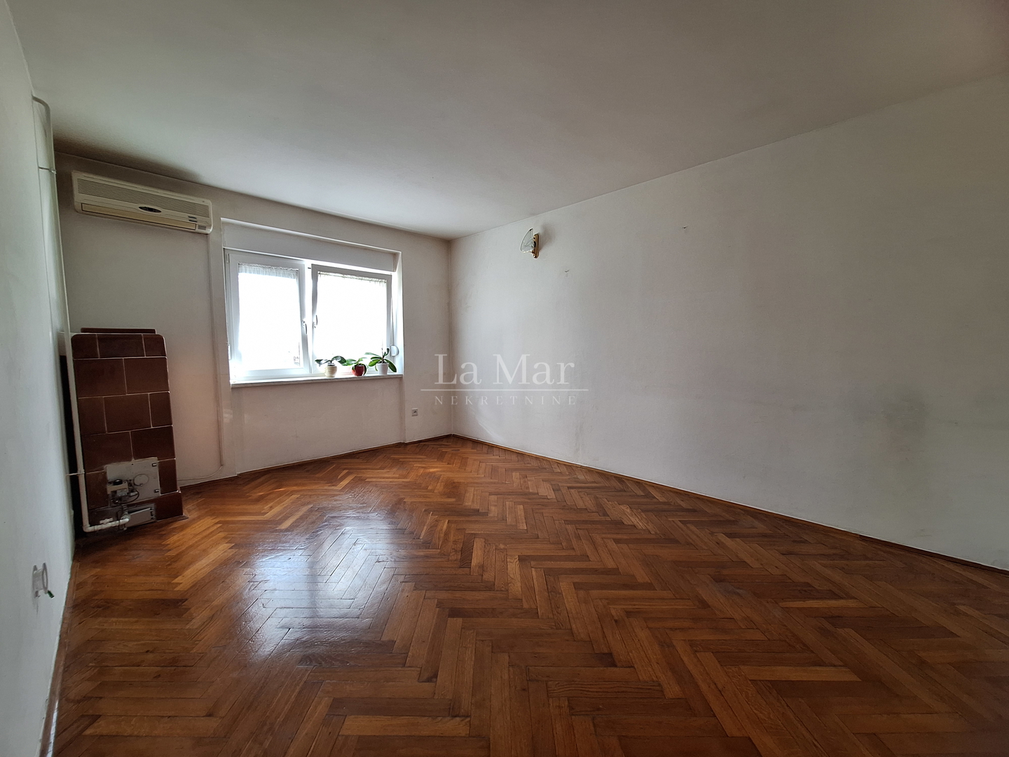 DRŽIĆEVA- 47m2, održavan dvosoban stan