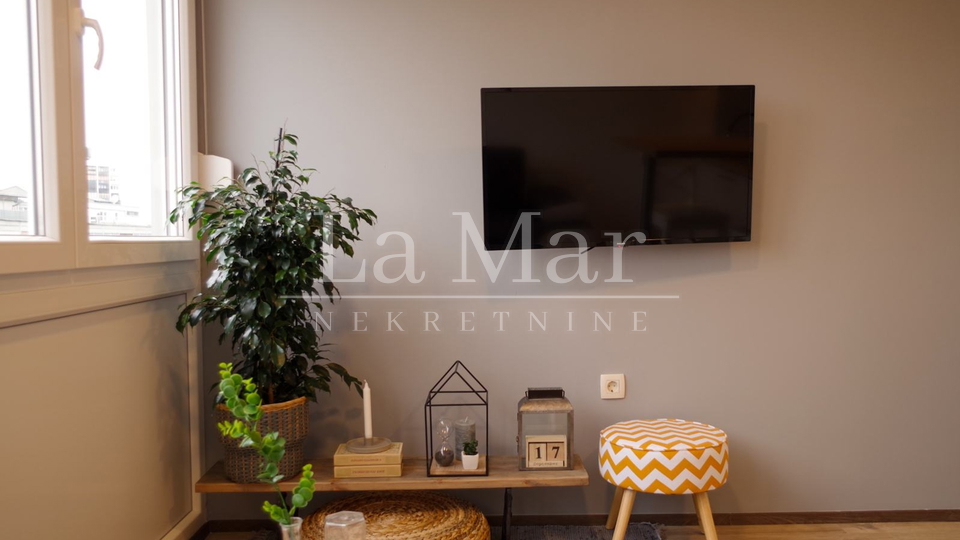 Zapruđe-56m2 ( 2 zasebne jedinice) , 8.kat