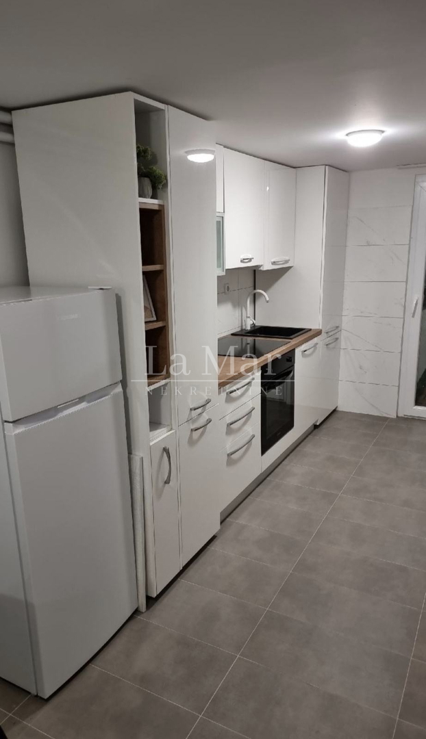 Donje svetice- dvosoban stan, 55 m2 + terasa