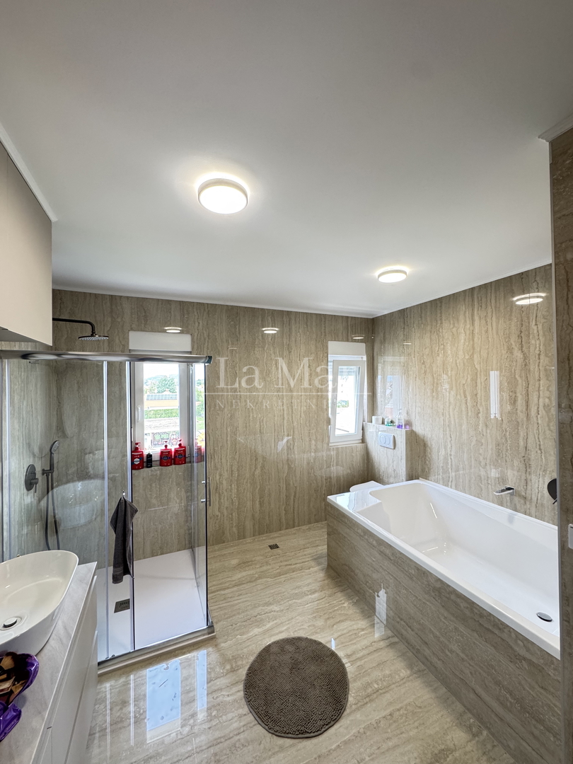 ZAPREŠIĆ- Luksuzan penthouse u novogradnji - 200 m2