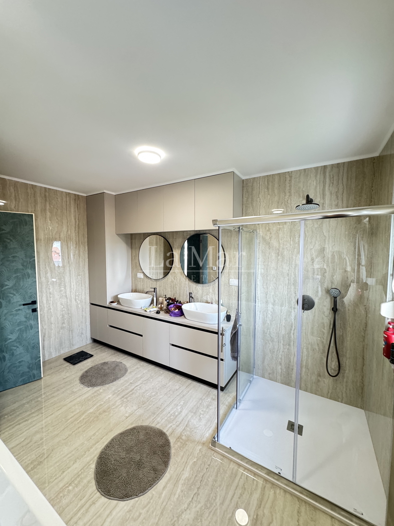 ZAPREŠIĆ- Luksuzan penthouse u novogradnji - 200 m2