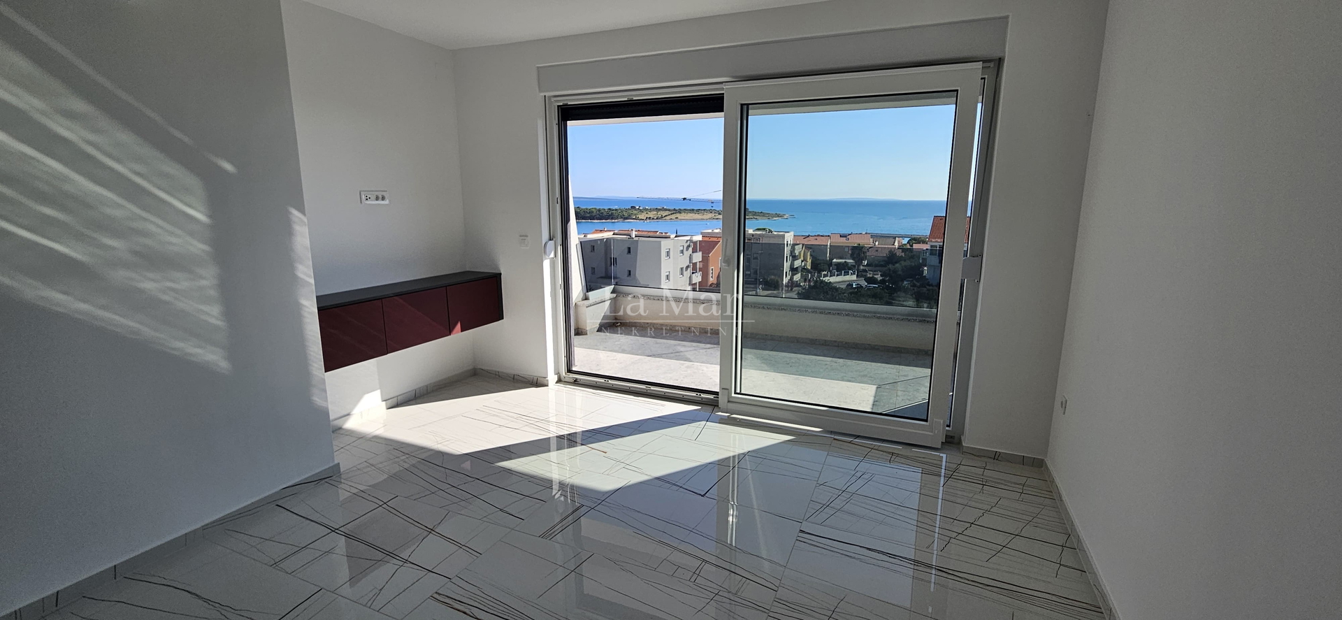 Novalja - namještena NOVOGRADNJA  s  pogledom na more - S2 - I. kat- 56.75 m2- 210.000€