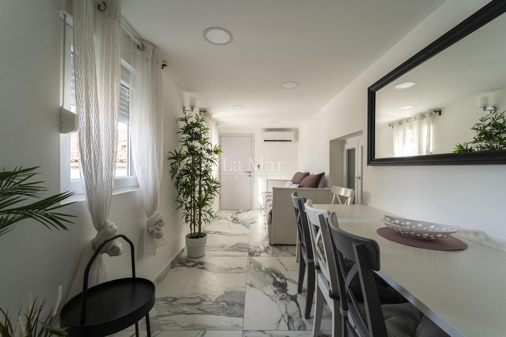 ZADAR- pogled na crkvu sv. Stošije, uređen stan, 4s