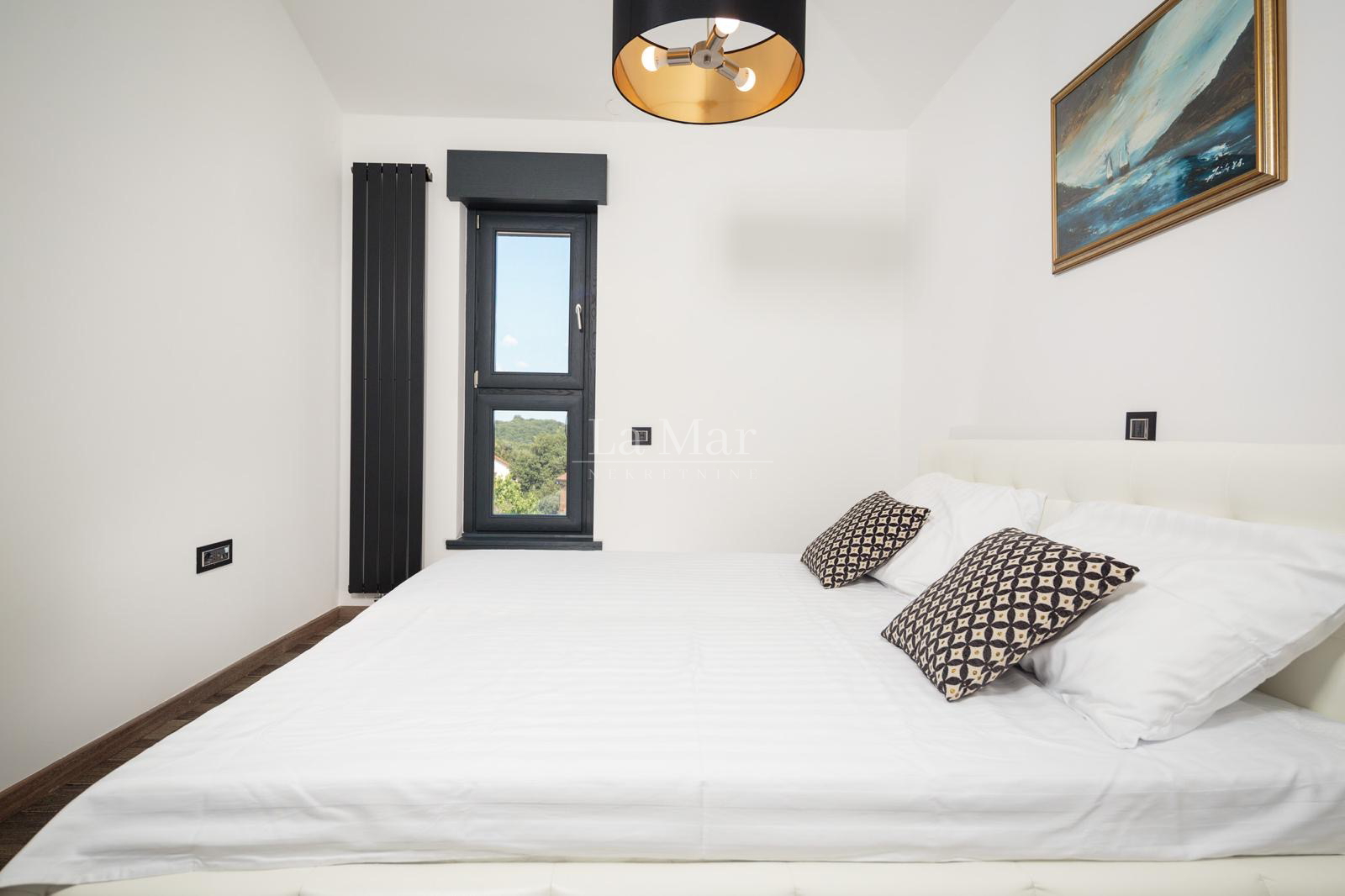 Najam- PULA - trosoban stan- 129 m2