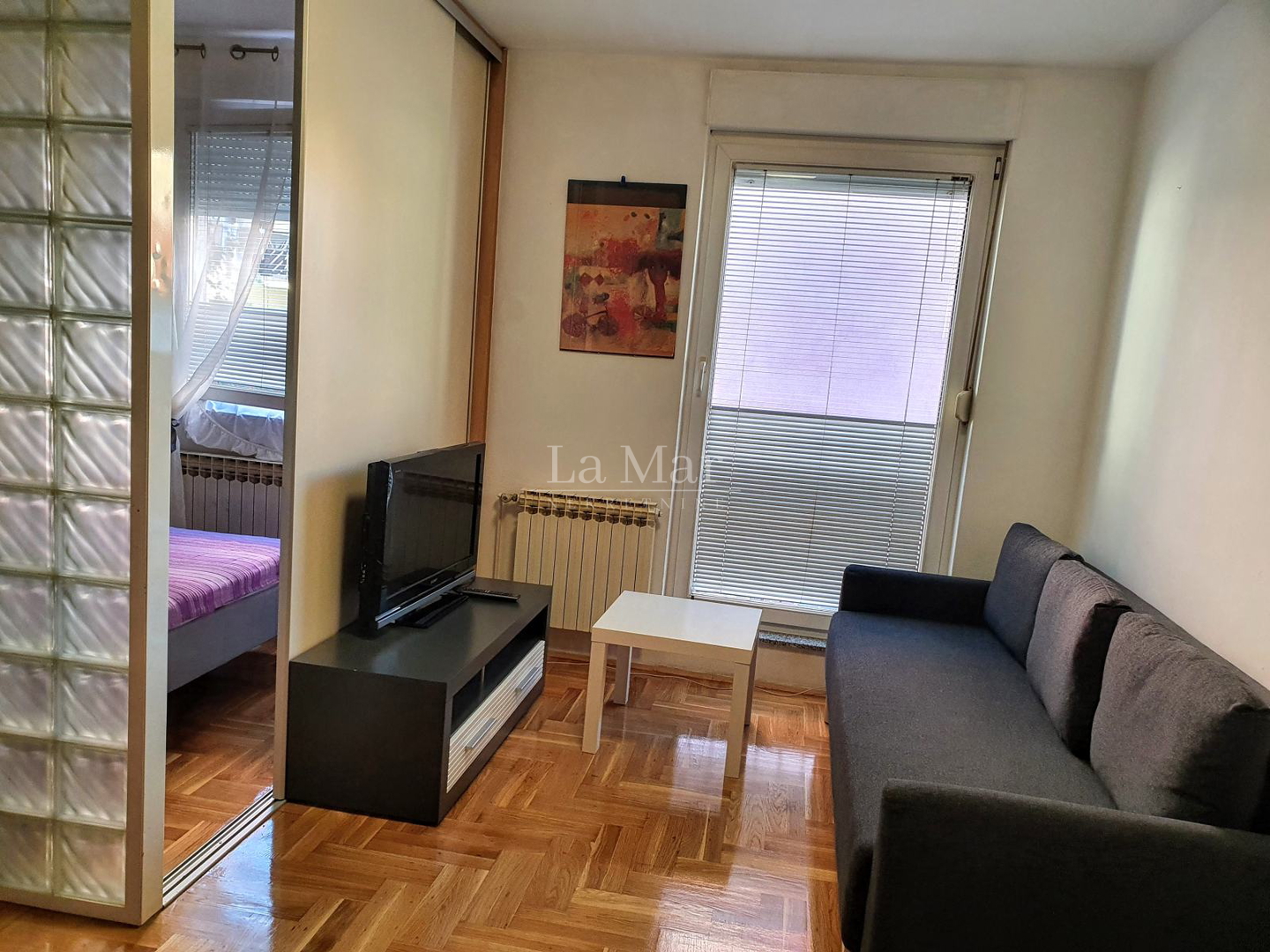 Trešnjevka-  kod kazališta Trešnja, 2003.g. gradnje