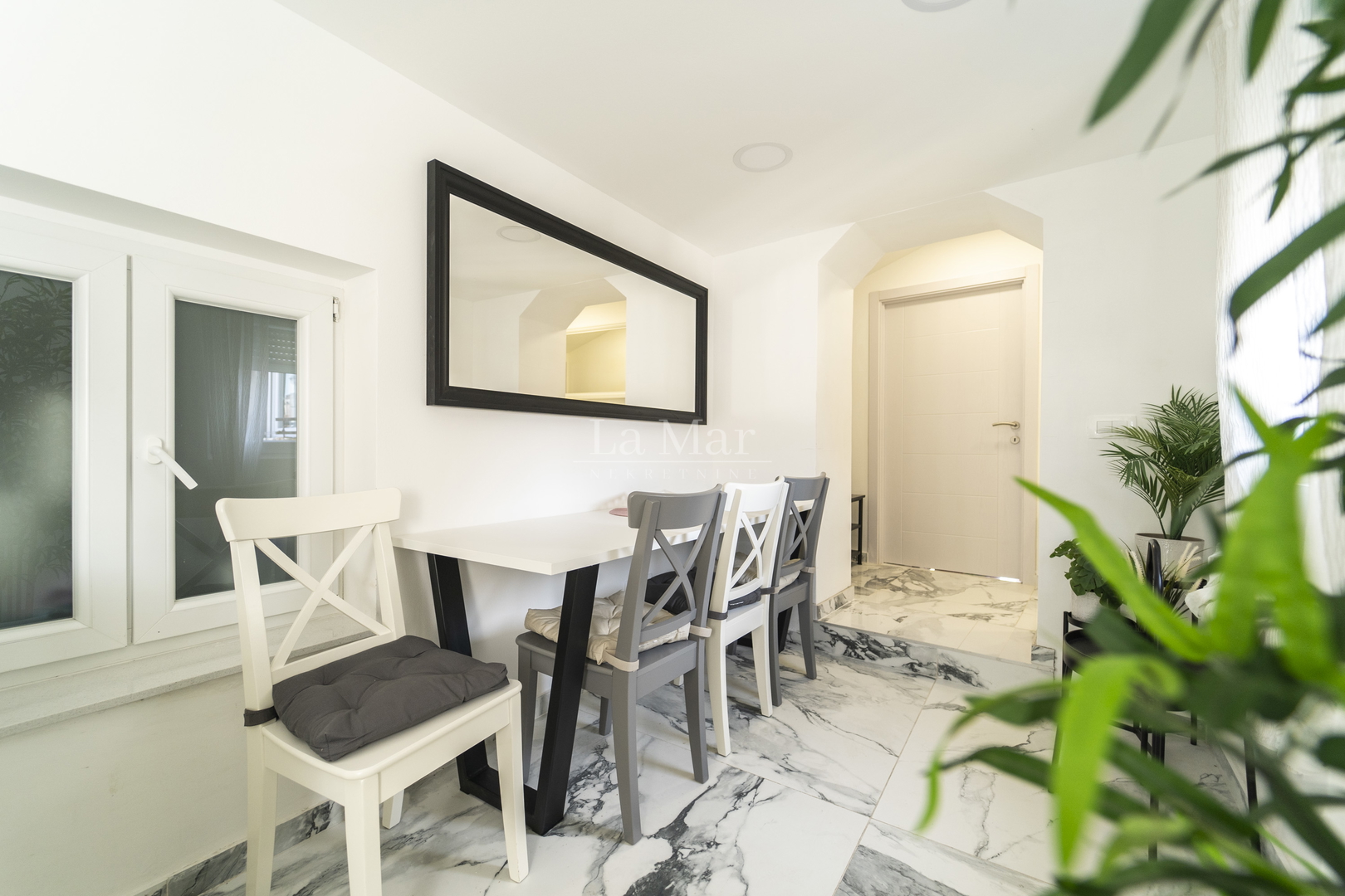 ZADAR- pogled na crkvu sv. Stošije, uređen stan, 4s