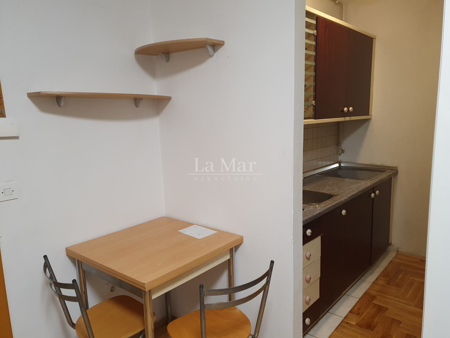 Trešnjevka-  kod kazališta Trešnja, 2003.g. gradnje