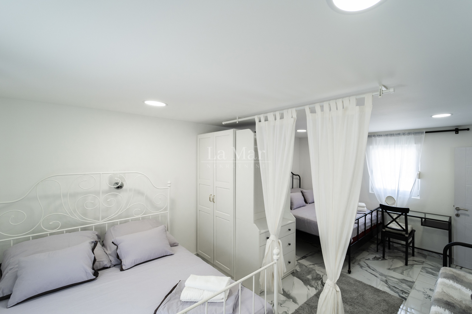 ZADAR- pogled na crkvu sv. Stošije, uređen stan, 4s