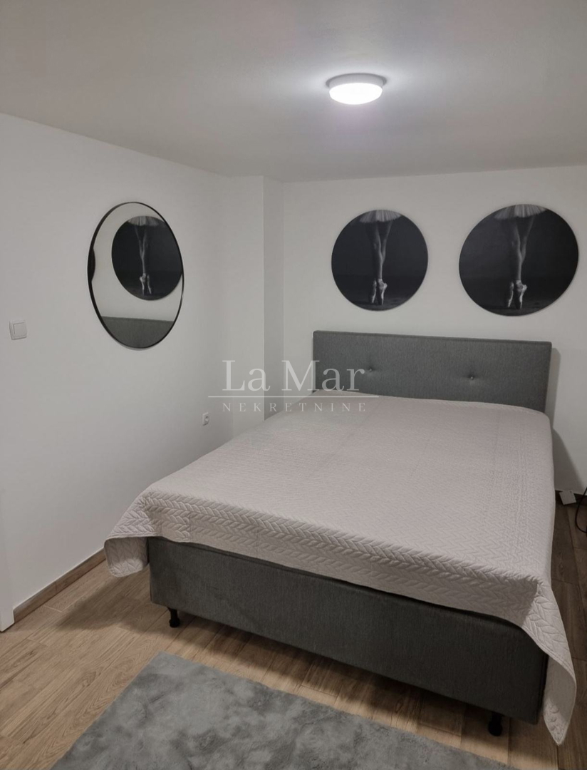 Donje svetice- dvosoban stan, 55 m2 + terasa