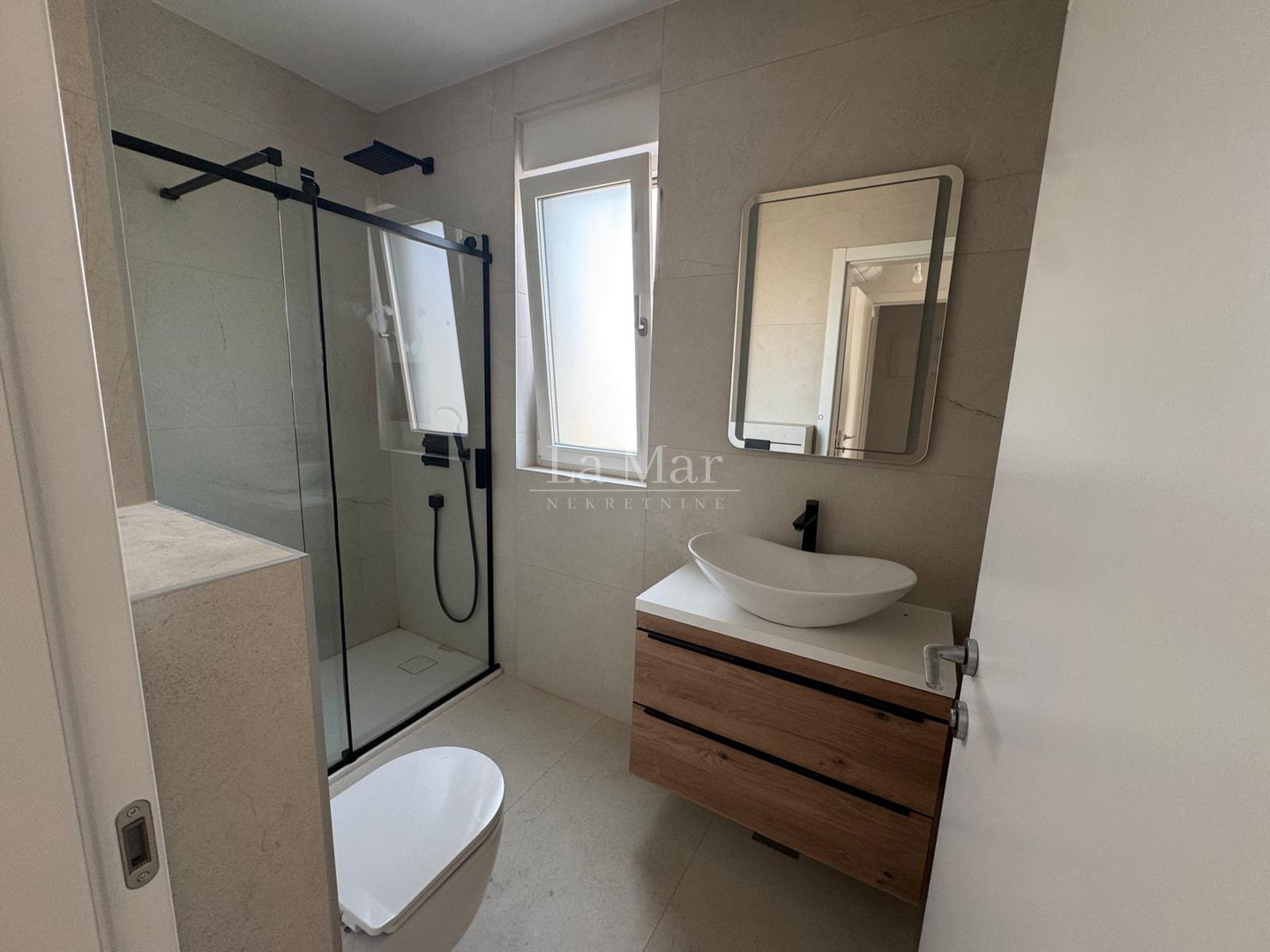 Novalja- Babe- II kat- AP 3- 84,32 m2- 295.000 €