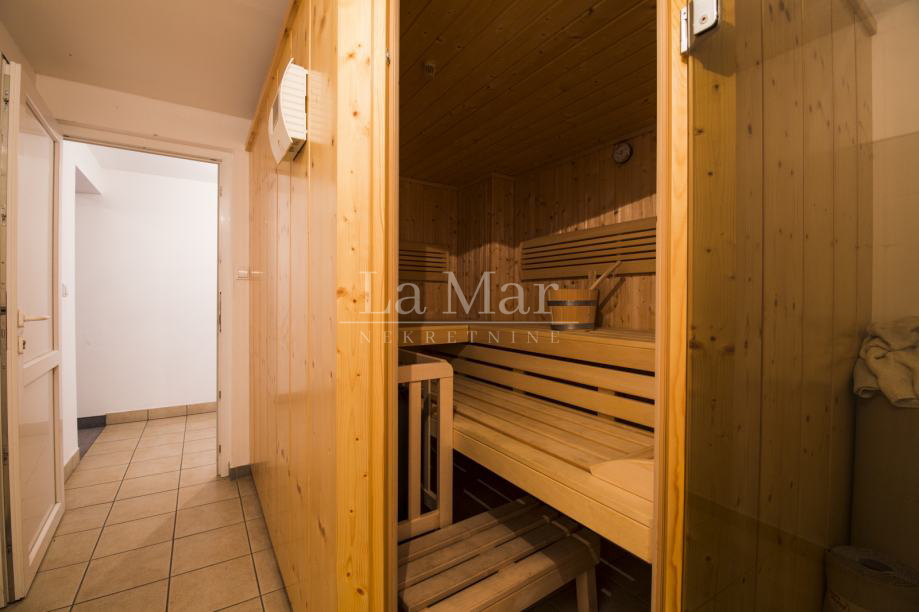 Zagreb - Podsused- trosoban stan sa garažom- 100 m2