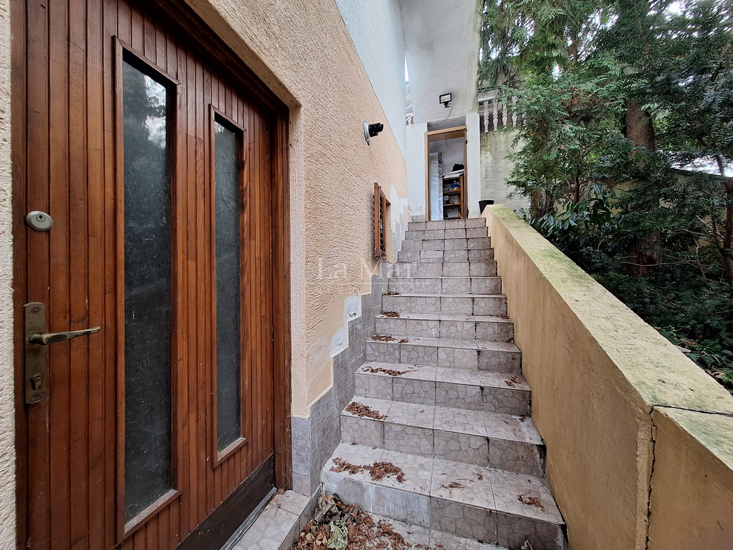 PANTOVČAK- garsonijera u prizemlju, 35m2