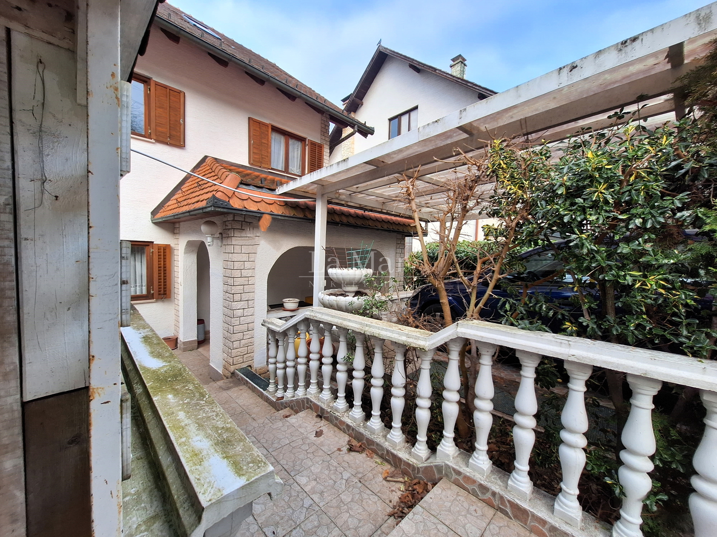 PANTOVČAK- garsonijera u prizemlju, 35m2