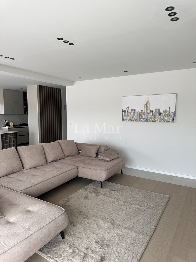 ZAPREŠIĆ- Luksuzan penthouse u novogradnji - 200 m2