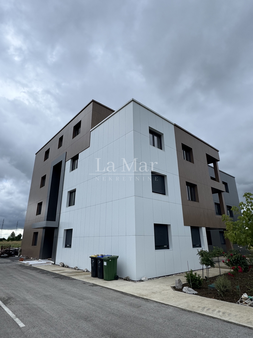 SAMOBOR- Novogradnja - I kat - S3- 93 m2