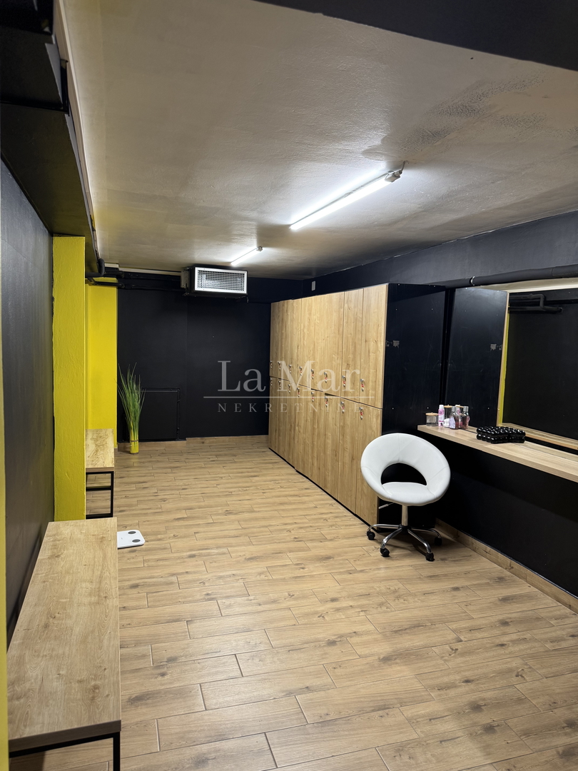 Stenjevec- dvoetažni poslovni prostor- 407 m2