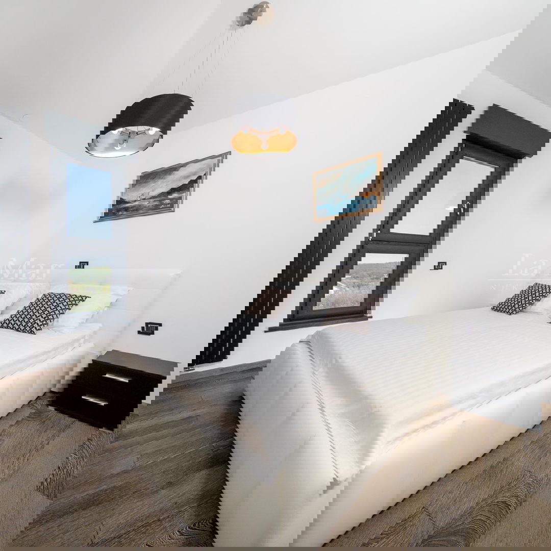 Najam- PULA - trosoban stan- 129 m2