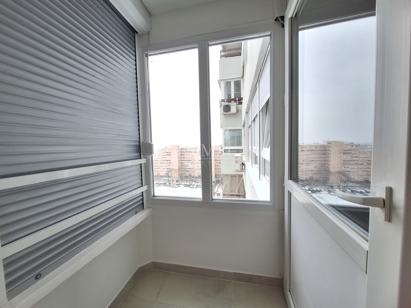 MAMUTICA- kompletno adaptiran i uređen trosoban stan