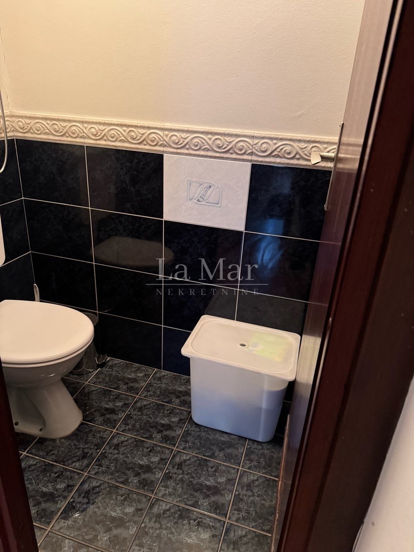 VRBANI-blizina Jaruna- trosoban stan na 2.katu