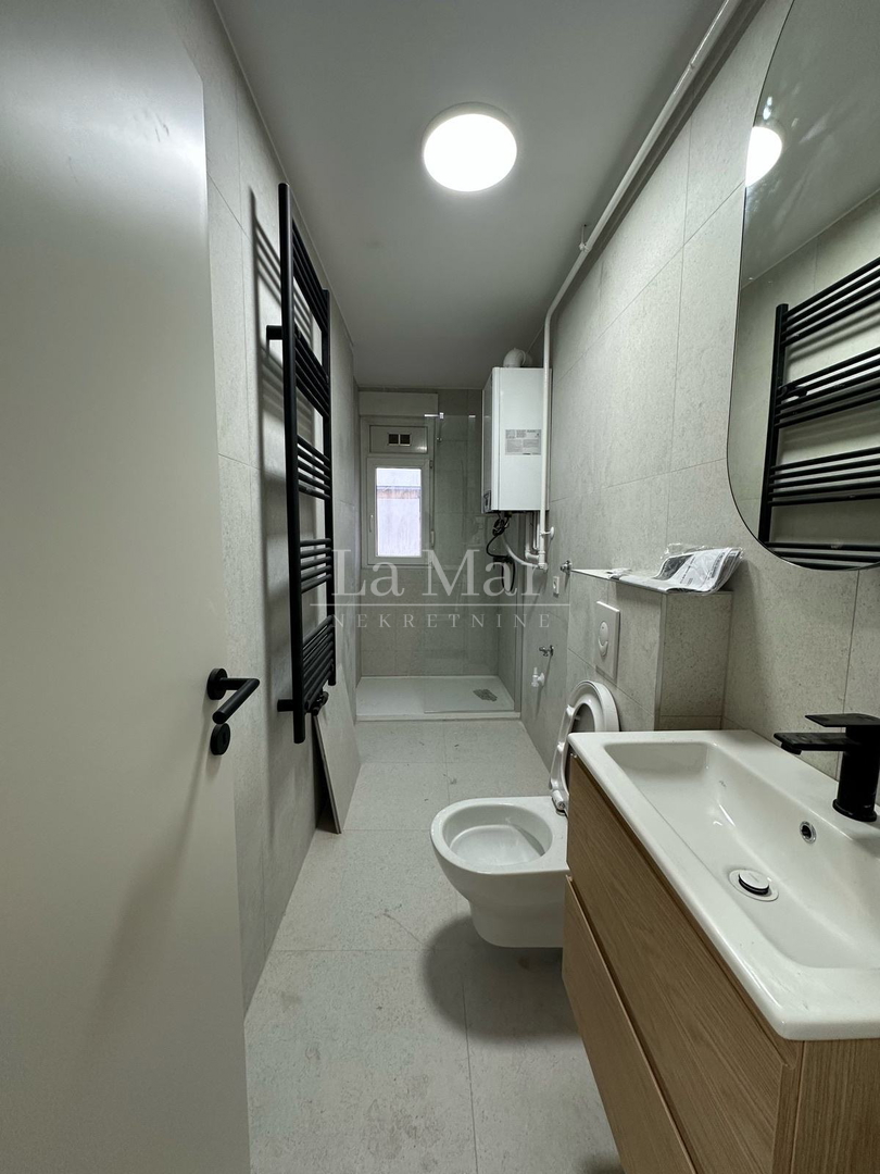 Kod Ozaljske-potpuno adpatiran dvosoban stan, 3.kat