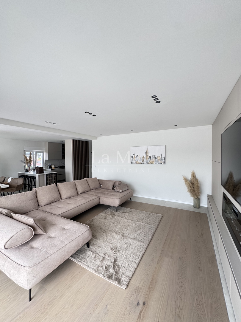 ZAPREŠIĆ- Luksuzan penthouse u novogradnji - 200 m2