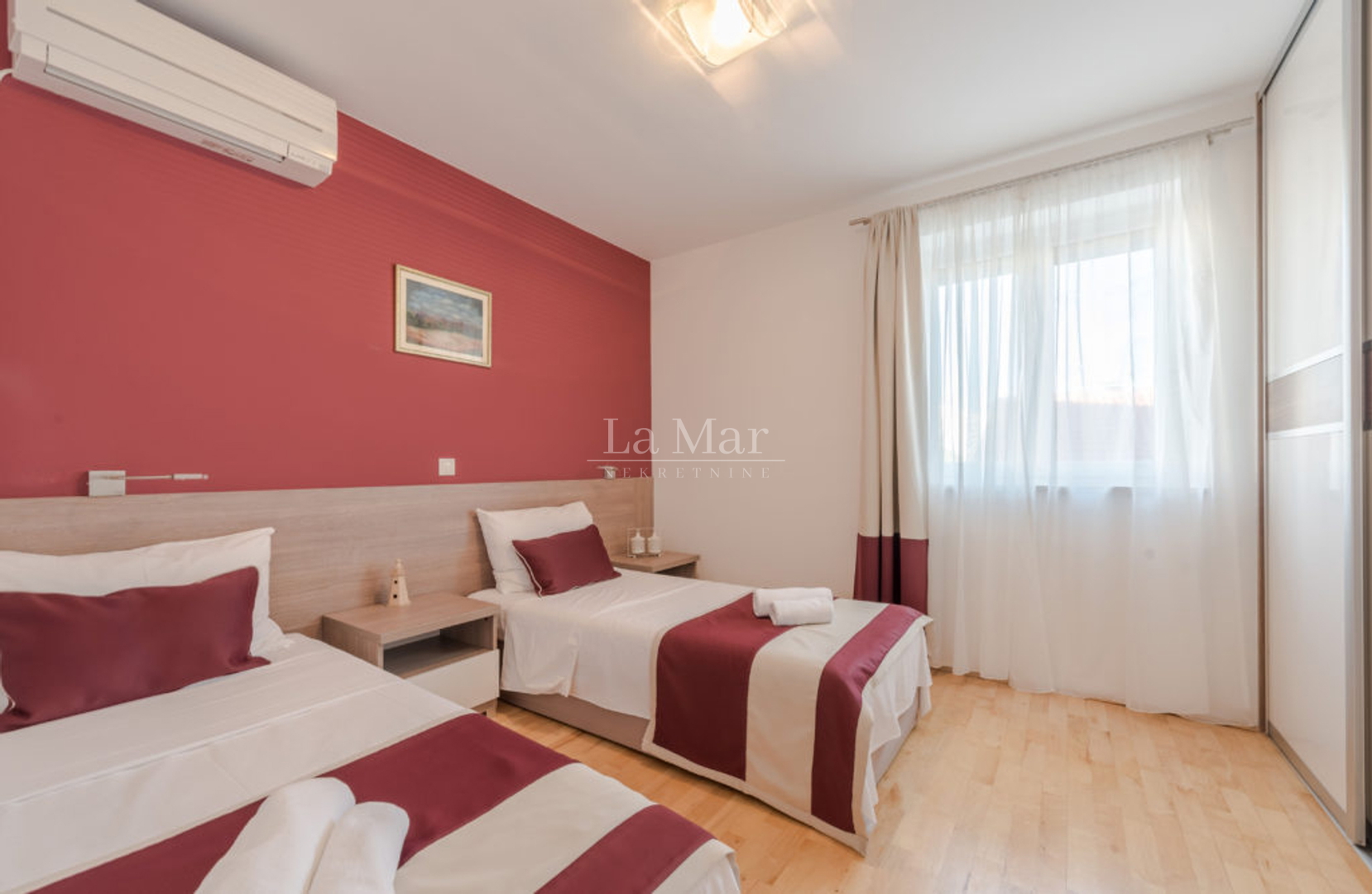 NOVALJA- Apartman PRVI RED DO MORA- E6 - 79.86 m2- II. kat- REZERVIRANO